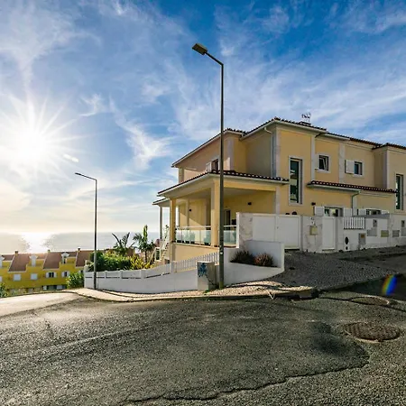 Vibing & Liming 게스트하우스 *