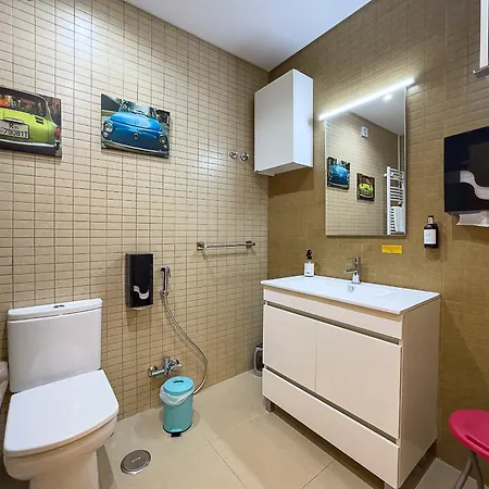 게스트하우스 Vibing & Liming 에리세이라