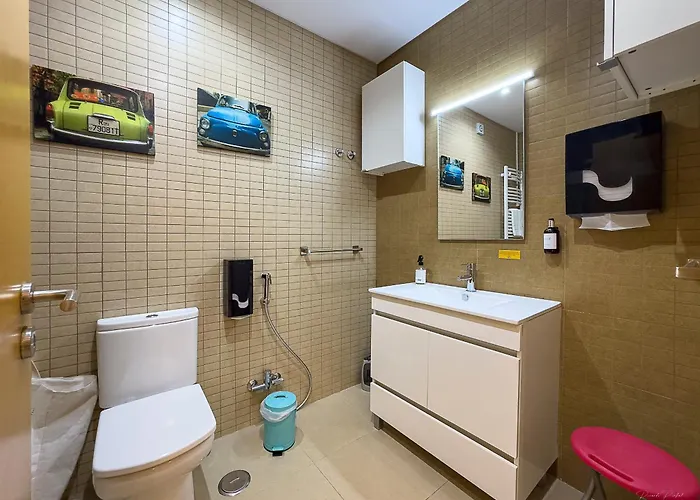 בית הארחה Vibing & Liming אריסרייה